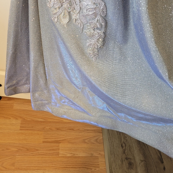 Mermaid Style Grad Dress - Picture 5 of 8